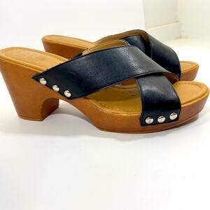 Kari Blue Strap Sandals Black Nail Head Accents Size 9